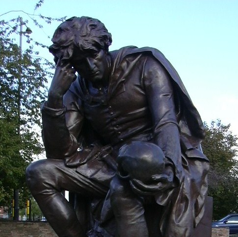 darkhamlet's profile picture. Dark, well-dressed and decidedly (playing?) mad.