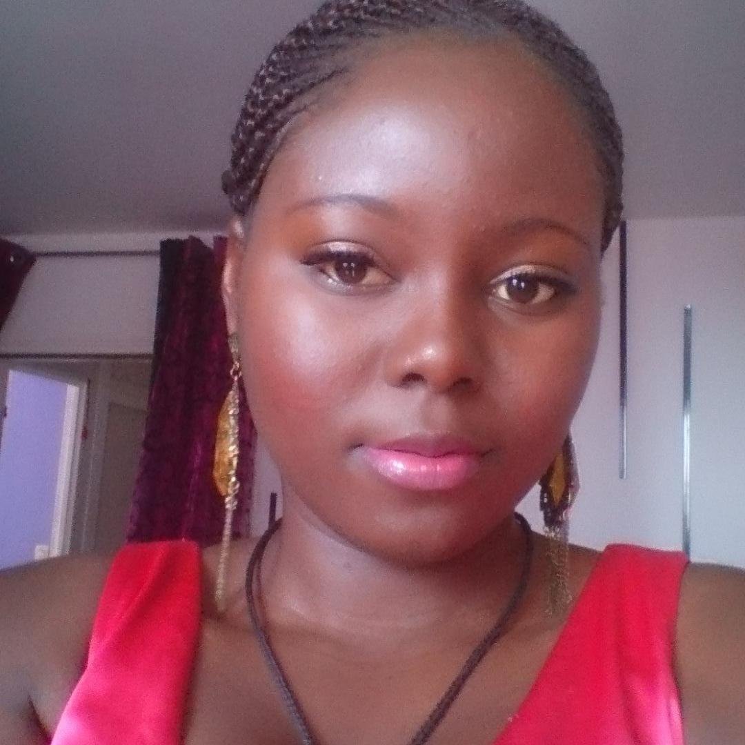 BA (French), LLB(Summa cum Laude), LLM (International Commercial Law). Love to music, asian drama, travel. 
Mom, Wife....