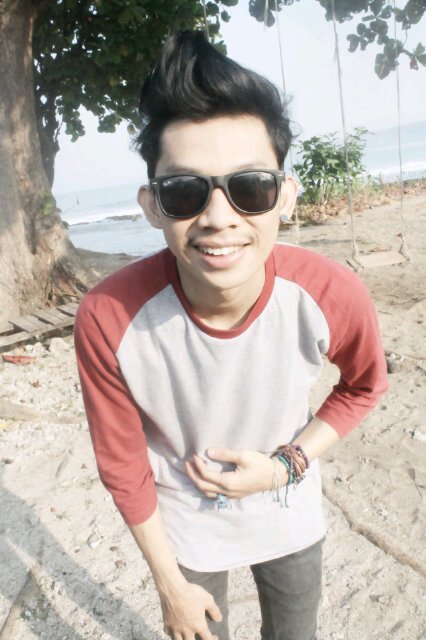 acount @chandrawawaw udah ngga dipake !! move kesini yaa :') Line : chandrawks, Path : chandraditya cacan !!