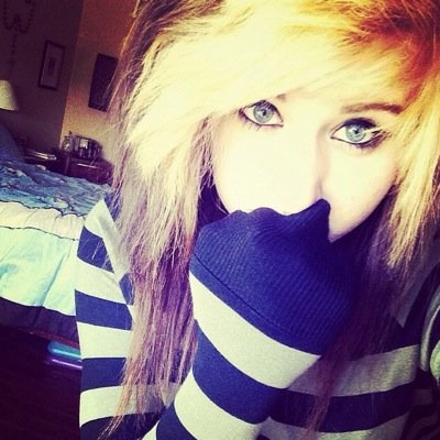 Smoke weed everyday if you smoke weed i love you hehehe were dating now luv you bae (; (;