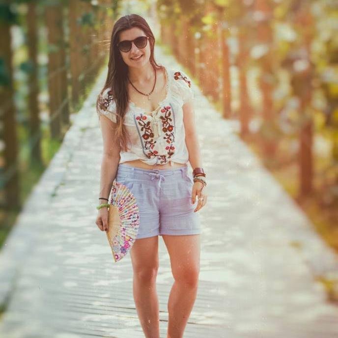 Identical Twin to @Eden_Rose94, Graduate of @UniofNottingham, Postgraduate at @oxford_brookes, Archaeologist, Theatre Director at @thenewtheatre