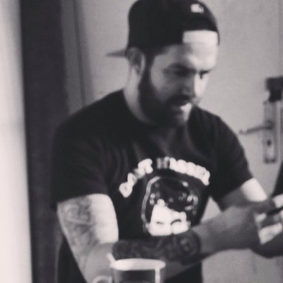 simonloweman_87's profile picture. insta - simonloweman_87