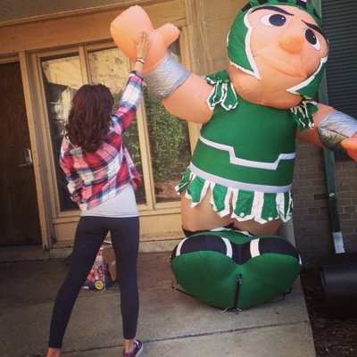 Im 19. I like to travel. To live would be an awfully big adventure. MSU. I live on Stoddard. Let's party.