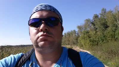 Люблю рыбалку, поездки на велосипеде, путешествия по миру.