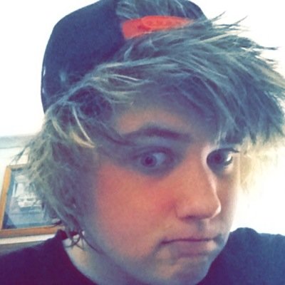 MiniKearney's profile picture. Call Of Duty Comp Player! *AUS* SkittlezBro Psn!