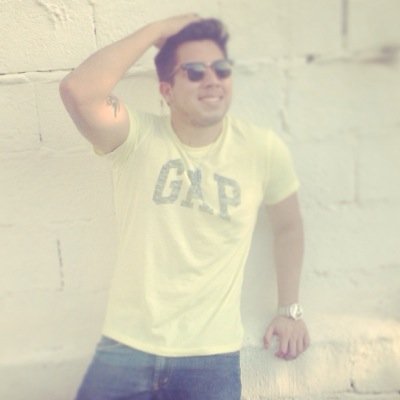 Brazilian Football Player. From Belem-PA | Living in Sao Paulo.  http://t.co/7AgA2Le7nC