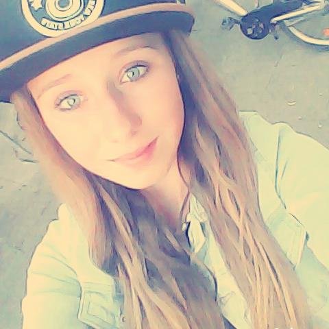 vio_barykin's profile picture. Scheiß auf Bitches , lass sie reden ,mach dein Ding und Leb dein leben *--*