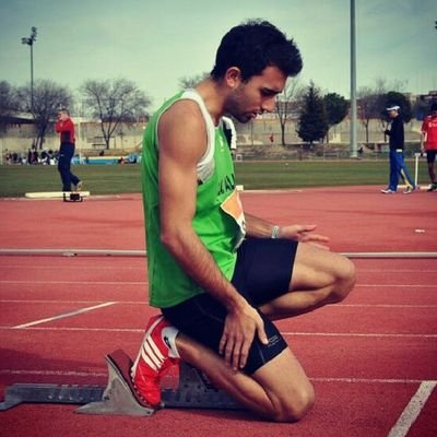 Atleta! 400m, 400mv y 200m, amante del dubstep y la electrónica. Estudiante de Ing. en diseño industrial.