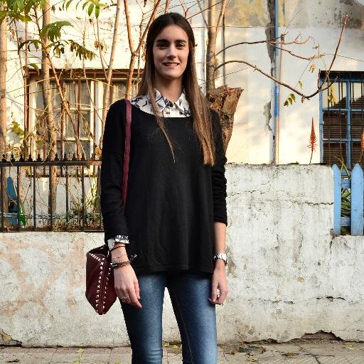 Estudiante de Comercio.  24 años.Apasionada.  Locuela.. :) Venezolana pero en Madrid desde hace un AÑO. 😊