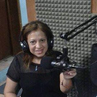 locutora, cantante, animadora, Terapeuta de Reiki.