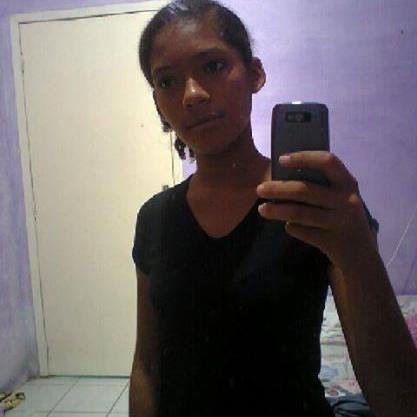 O que me assombra sem sombra de dúvida é ver sua sombra ao lado de outra