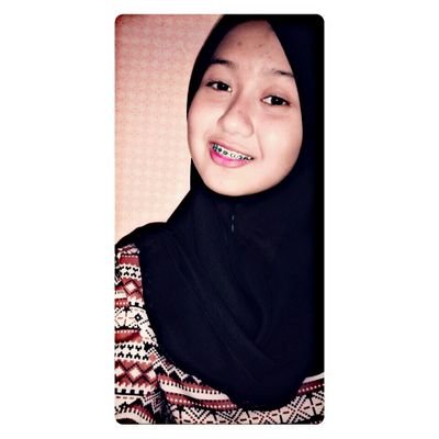 Siti Aisyah Kamshul 】sixteen y/o 】LANGKAWI 】Taken by FirdausOmar :)
wechat id:aisyah_kamshul