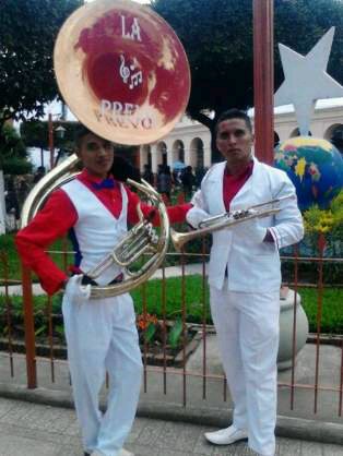 VDJTalom's profile picture. Dj Professional 
 Descripción Dj hace  5 años estando en el 1er Lugar de Tiquisate con las mejores Mezclas en vivo!