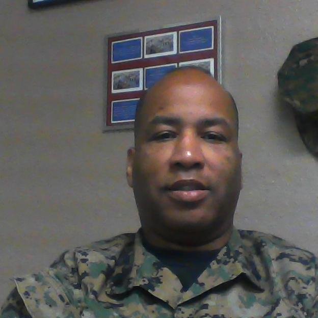 carmelin13's profile picture. 