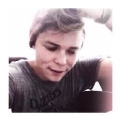 hey! here's a free follow from moi || if u want u can follow me at my personal @ifvckedirwin ☺️ have a nice day ily.