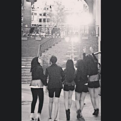 Hello, we are V(X) (에프엑스 f(x) dance cover) from Jakarta. RDWAZ. Debut: 140810. Ig: violetx_dc. CP: WA; 083873835175/763902C5
