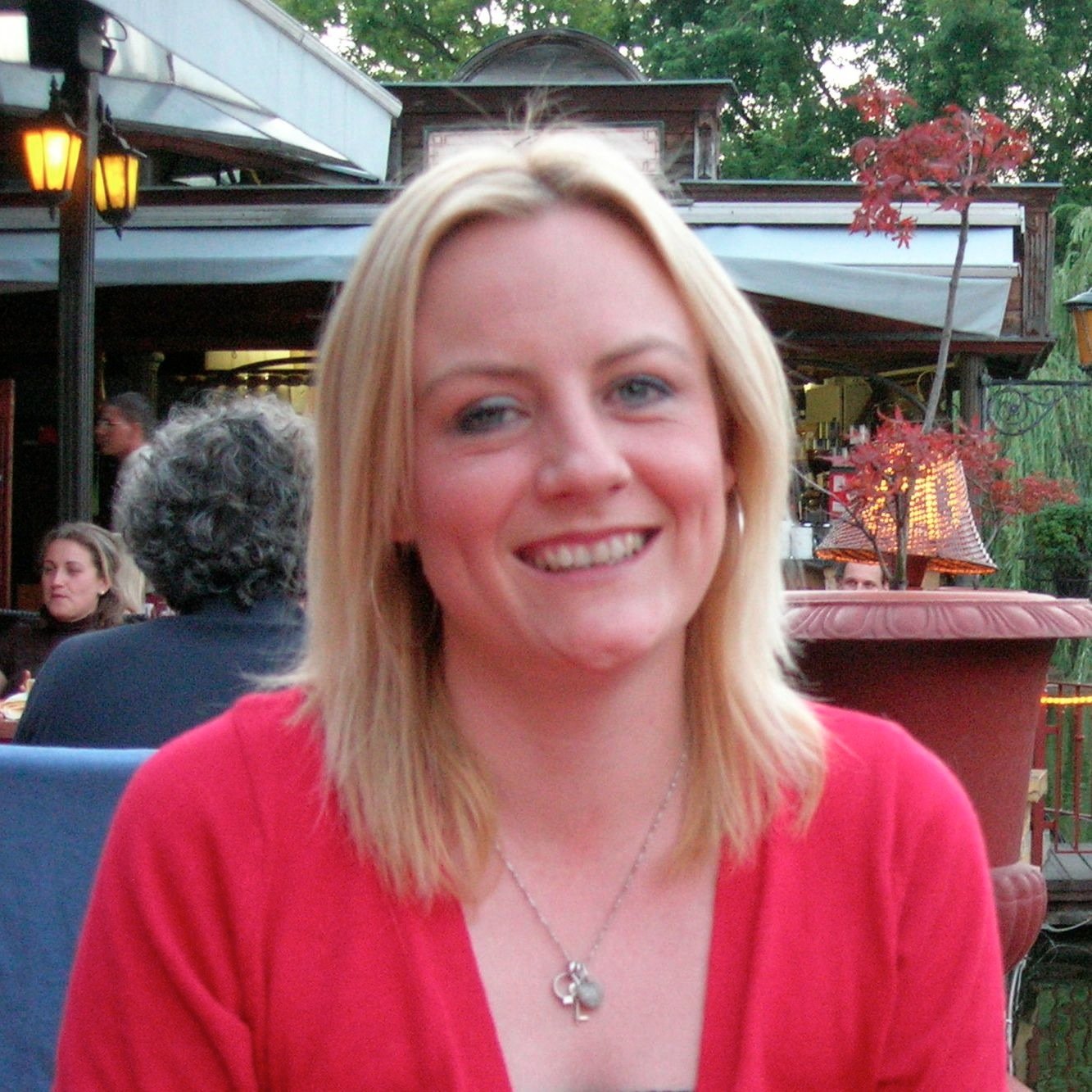 Journo. Mum. Cat-fan. Web Editor, Marketer, Copywriter and Social Media Manager.
