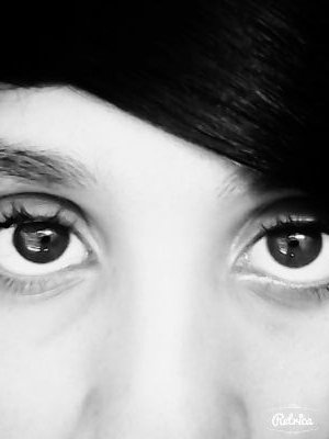 Blogera de la fotografía y la literatura con una personalidad algo irónica.