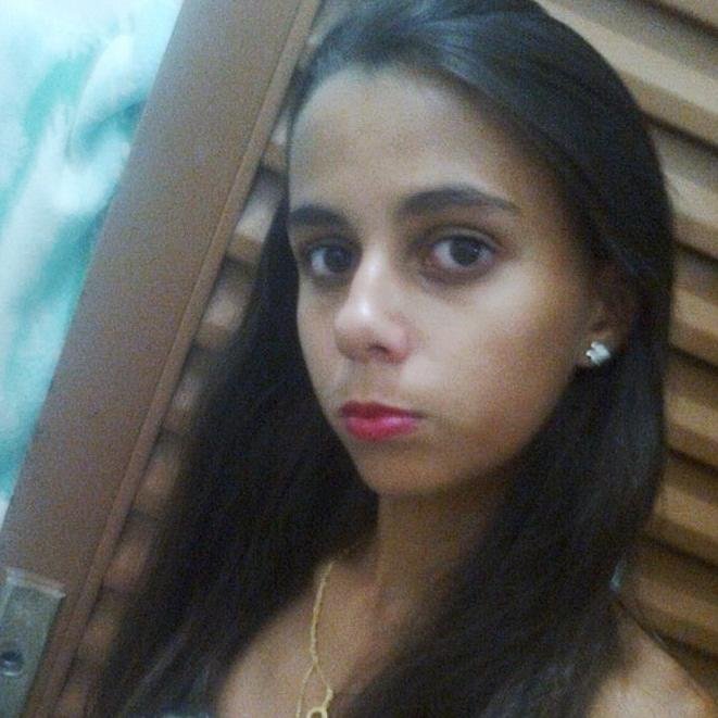 o Pior de Tudo , é Chorar Por um Motivo que um dia te Fez sorrir :\