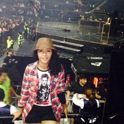I am someone who has ambitions, I love music, I play piano & friendly:D (instagram : Balbuenastacy) I LOVE @BrunoMars :$ Hooligan from 2010