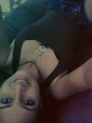 thata__rosa_'s profile picture. Fuck (67)8173-2345