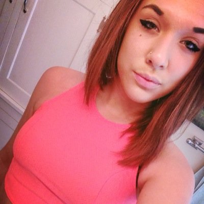 22•virgo•vegetarian•caucasian/thai•inked•mouth got #nofilter