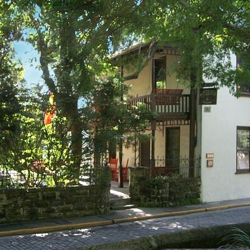 St Francis Inn (1791) B&B in St Augustine FL. 17 rooms and suites. Old World Charm with Modern Amenities. 800-824-6062