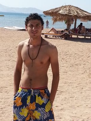 ‏عاشق للحياة