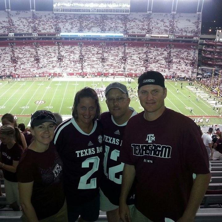 I love Jesus, my family, animals, sports (watching, not playing - no skills!), music (listening, not playing - again, no skills!), and laughing. #12thMan