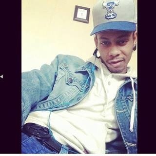 FollowerFemale's profile picture. Female Follower 

#RT For A Follow Back

❤️