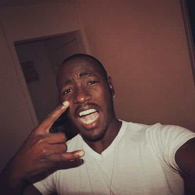KarliinOo c'est la seule chose a savoir !!                          #TeamFiereDeSonCorps #GhØSt #Tramposo
