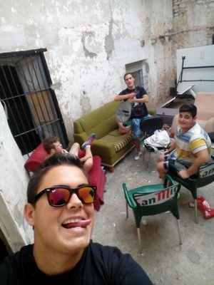 jaimeperillas's profile picture. FUENTERROBLES.Ahorra agua, bebe cerveza.