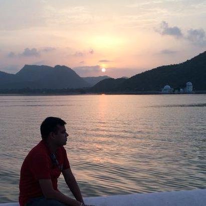 engineering@goibibo,makemytrip