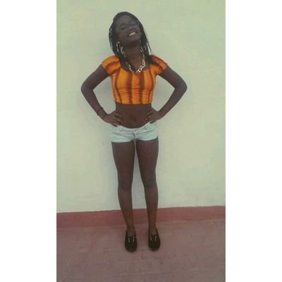 Nivel13.            †'Y es que tiene una sonrisa de esas que cuando la ves te olvidas del más mínimo de los problemas.†          http://t.co/wOEeBolHn0