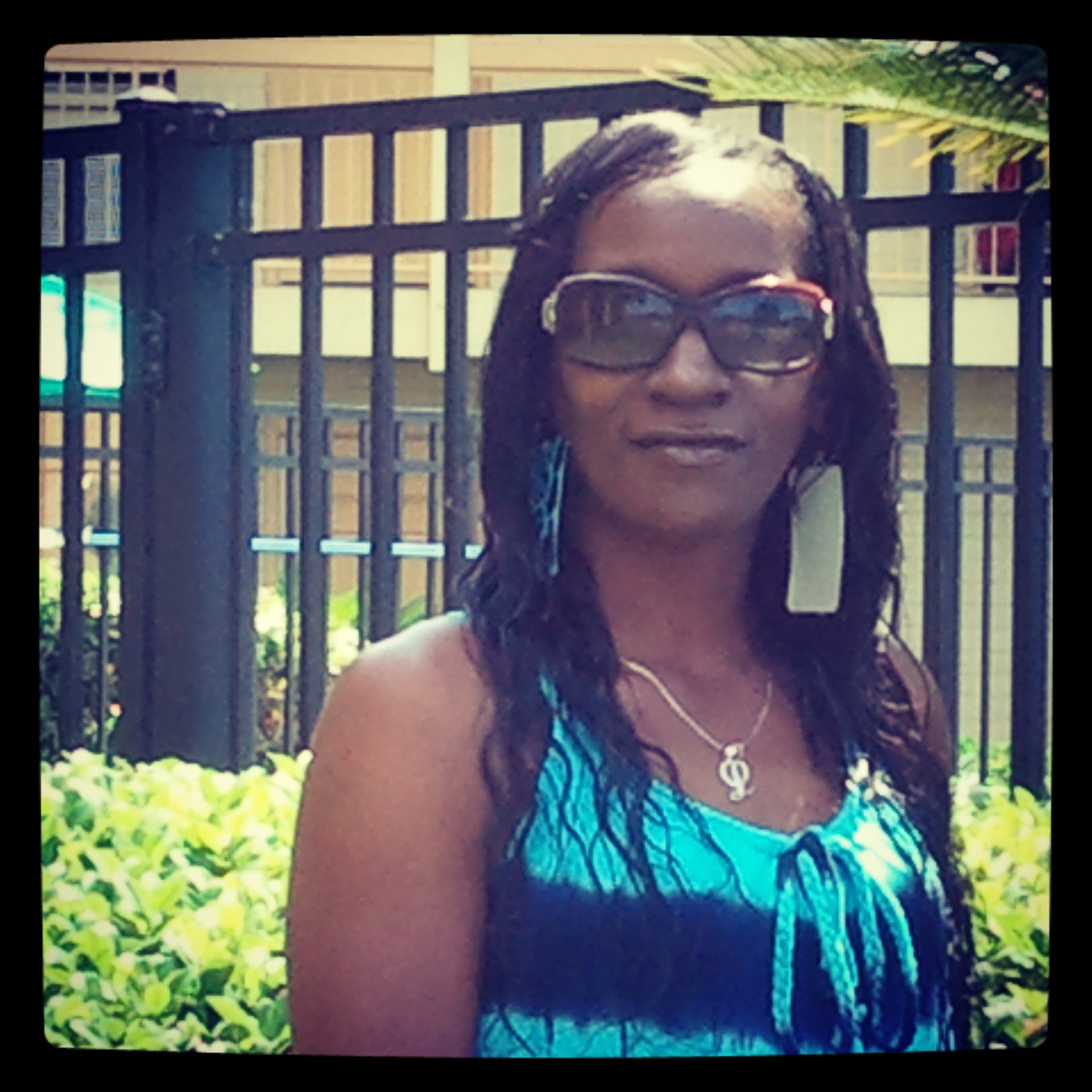 I LOVE MY LIFE!!!!! THAT'S WHAT COUNT!!!