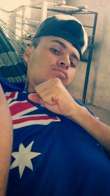 Tão natural quanto a luz do dia
Me deixa aqui à toa
Só vou gastar energia pra beijar sua boca 
#UniaoDoTwitterSegueEuSigoDeVolta