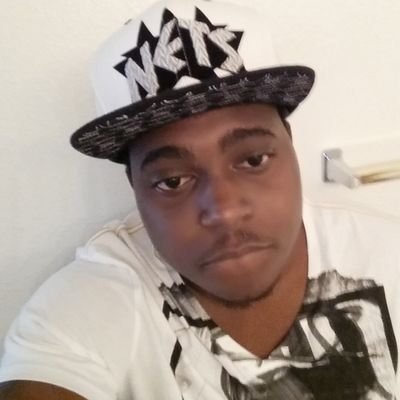 this twitter givin me problems so please follow me @das_dat_nig
