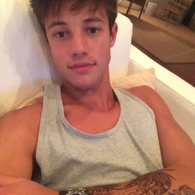 pls follow @hayesftommo bc this is a free follow just ask for a follow back and fave and rt some tweets thanks and ask for dm to jack dail