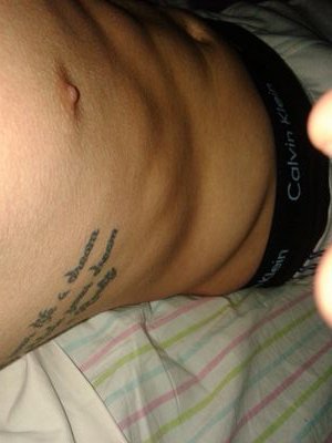 y aunque no nos conocemos y aunque esto parezca un cuento solo quiero estar contigo..