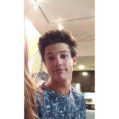 could you please follow @orneksays it would mean world. And ask for a dm to cam, shawn, gilinsky, nash, taylor, carter, aaron, jacob, sammy and dillon