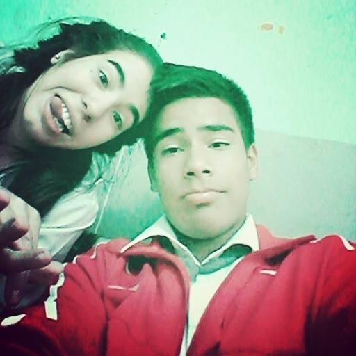 No le des el gusto  a nadie de borrar de tu cara esa hermosa sonrisa