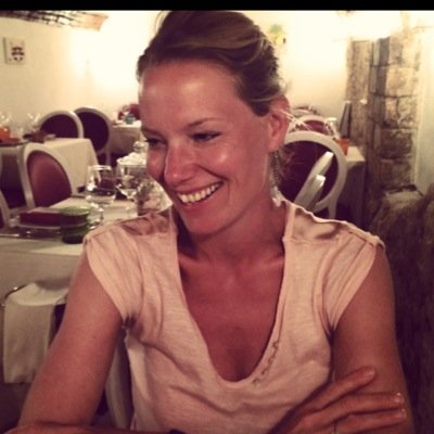 / Oprichter van MásPR / mama van 👭 / ❤️ voor taal, tekst & media / https://t.co/vdEhzQte7f