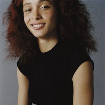 AliceObasanjo's profile picture. I love to fly; it represents freedom and the view up there is breathtaking. | Flying instructor at Hogwarts. | Quite literally a fallen star.