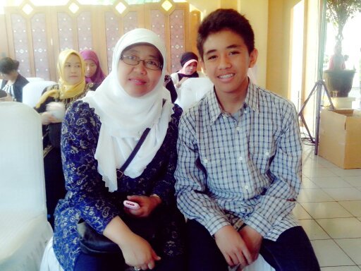 never losa.hope.cause allah by your side.