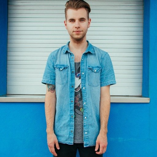 The Moon and Me is a brand new one-man indie/pop band based in Cincinnati, OH.

Check out the debut EP on iTunes: http://t.co/vHW9iB3Lva