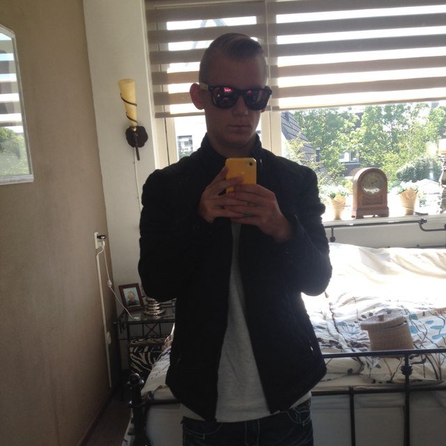 Volg me op insta @fakajamie