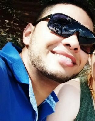 23 Anos. Estudante de Direito. Santista Apaixonado.