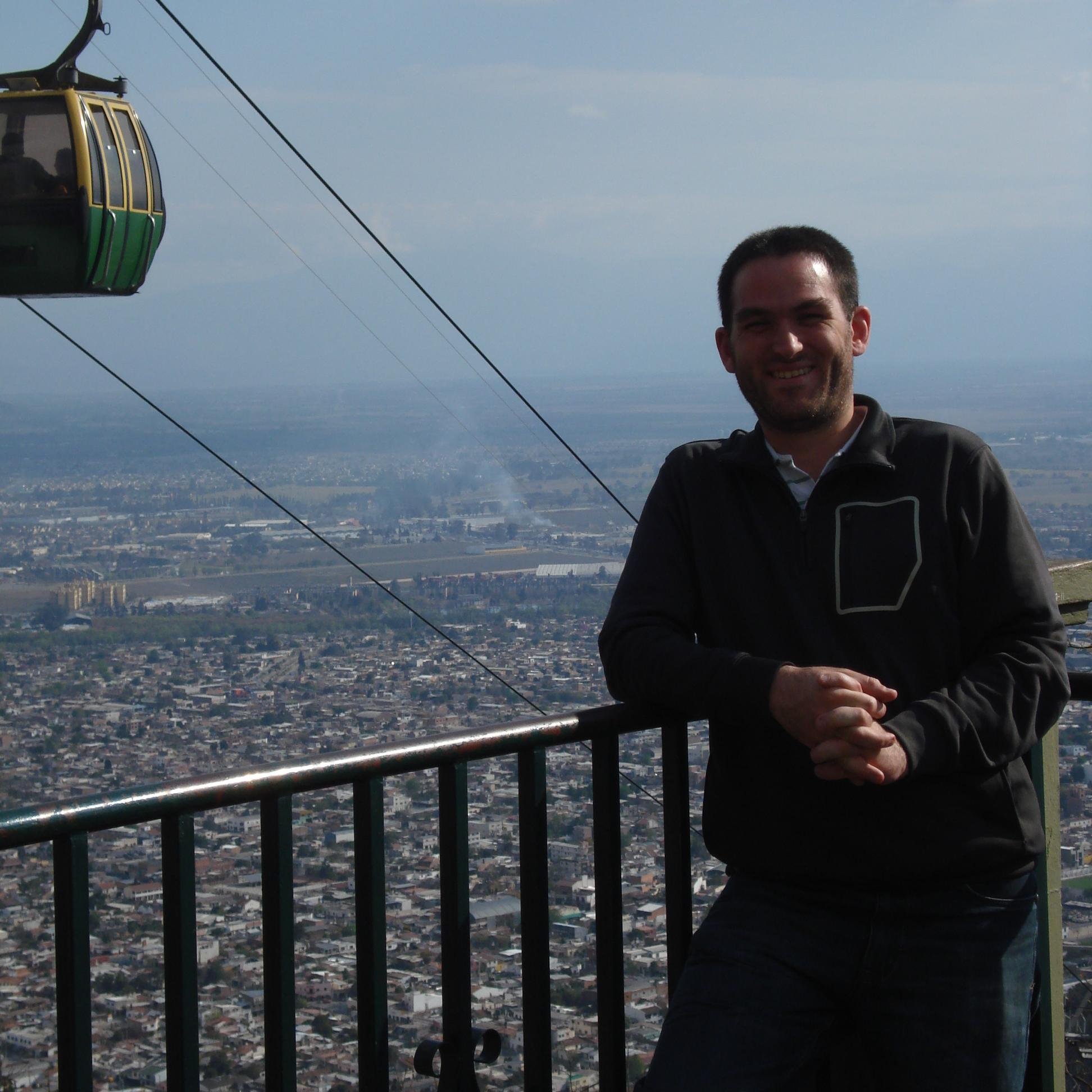 Nacho28180's profile picture. Soy padrino de dos escuelas rurales; trabajo en comercio exterior y me encanta irme de vacaciones por el país.