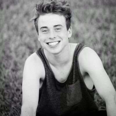 please follow @jacubzholland(: