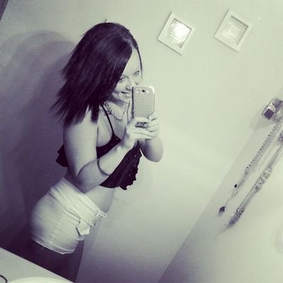 Jaidyn & Amira's Mommy ♥
Twenty-Four. 
Aquarius.
Bartender.
Hu$tler.